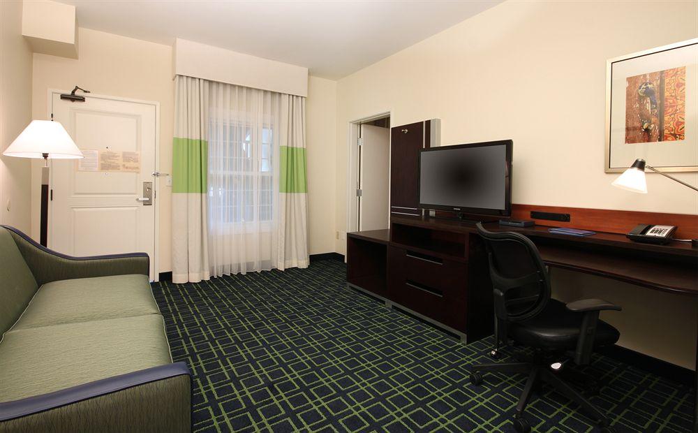 Fairfield Inn & Suites San Diego Old Town Exterior foto