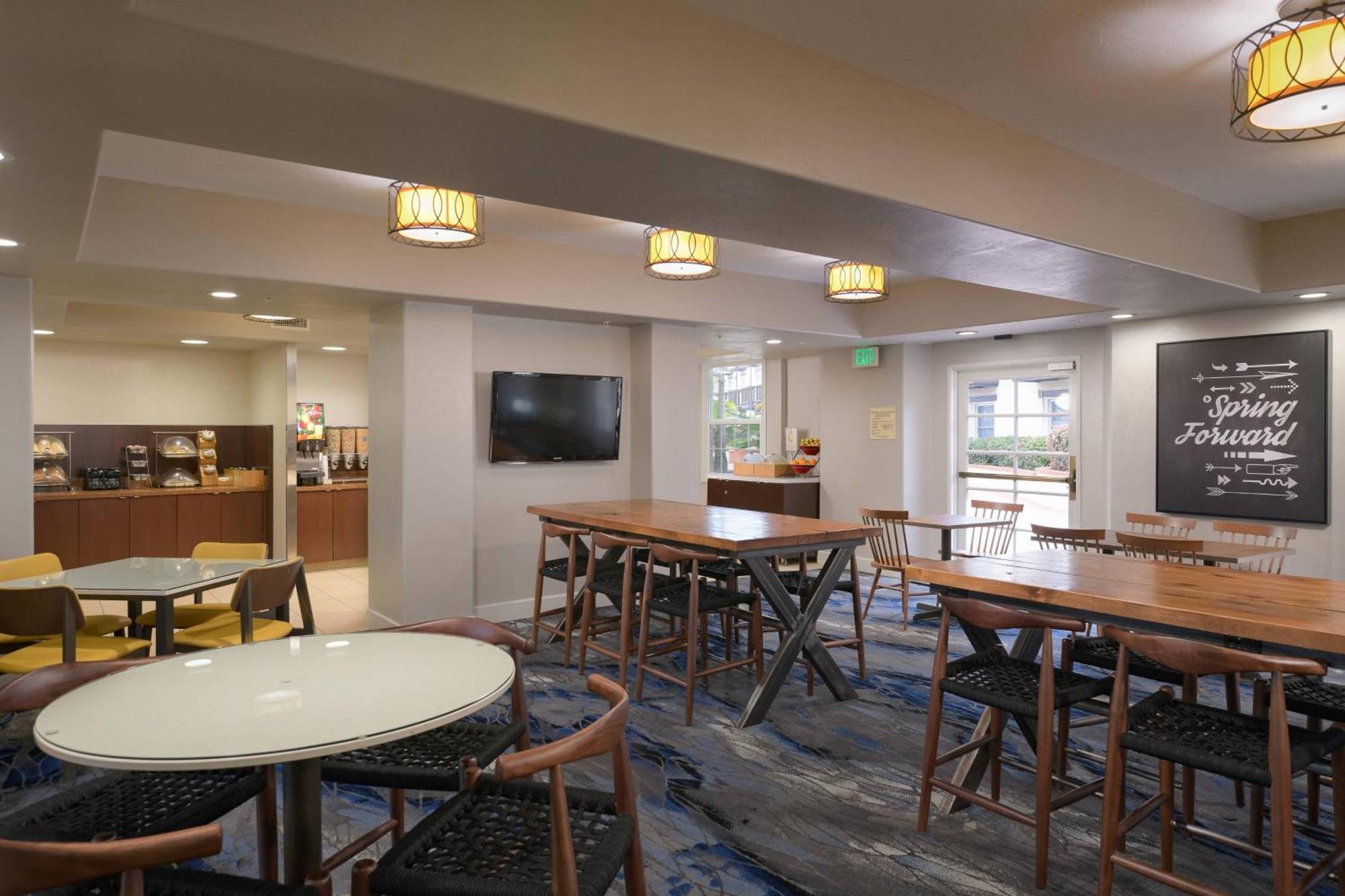 Fairfield Inn & Suites San Diego Old Town Exterior foto