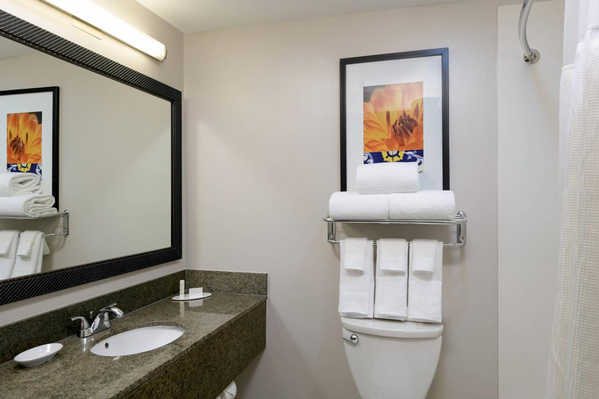 Fairfield Inn & Suites San Diego Old Town Exterior foto